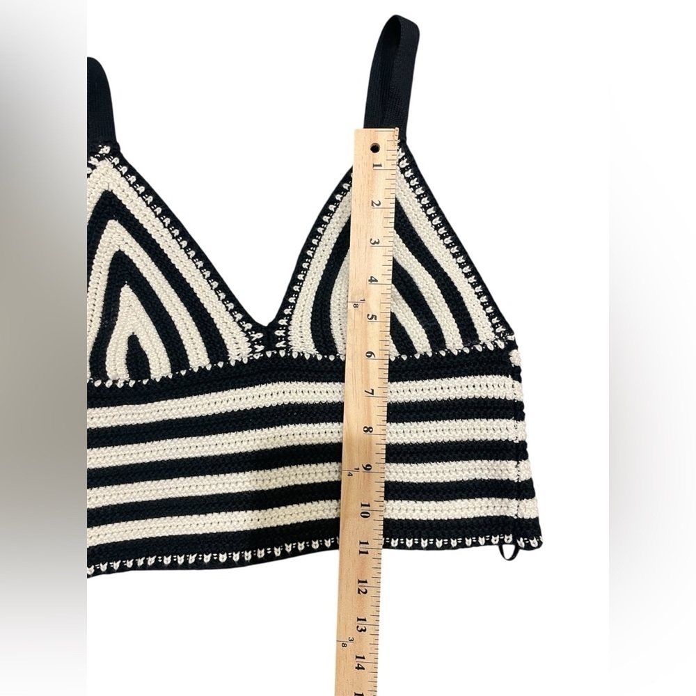 Stradivarius Black and White Striped Crop Top EUC SZ Medium made in Turkey - Picture 5 of 5
